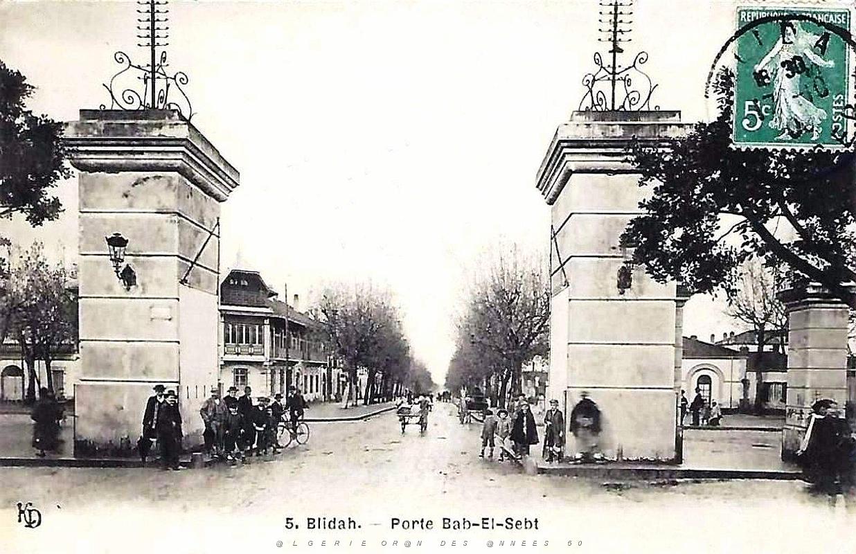 Blida - Porte Bab-el-Selt.jpg